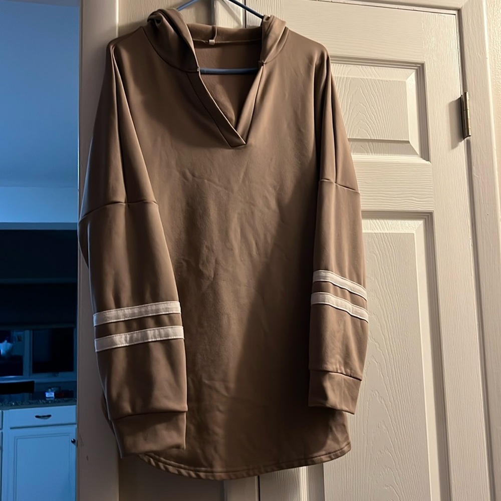 Women’s hooded sweatshirt